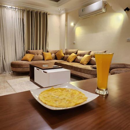 Wa Set Luxor Apartment Exteriör bild