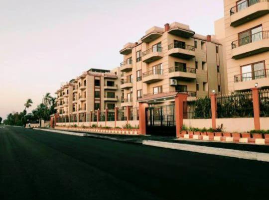 Wa Set Luxor Apartment Exteriör bild